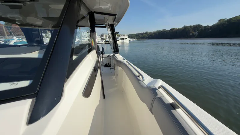 Slide: The Image of Boston Whaler 350 REALM 2025 - 17