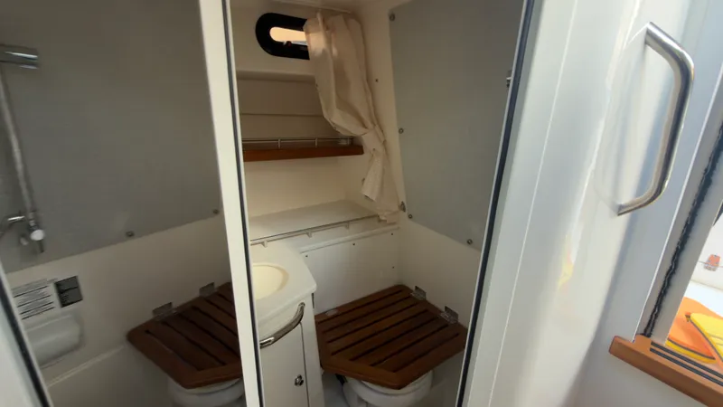 Slide: The Image of Boston Whaler 350 REALM 2025 - 49