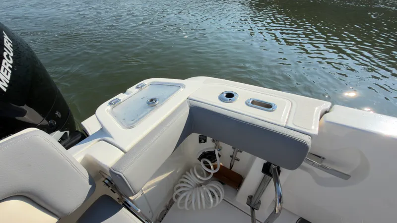 Slide: The Image of Boston Whaler 350 REALM 2025 - 28