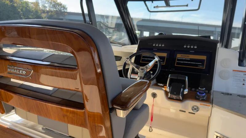 Slide: The Image of Boston Whaler 350 REALM 2025 - 13