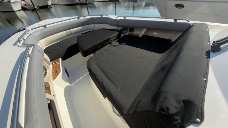 Slide: The Image of Boston Whaler 350 REALM 2025 - 39