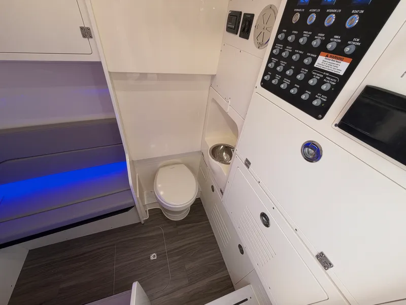 Slide: The Image of Scout 330 LXF 2027 - 50