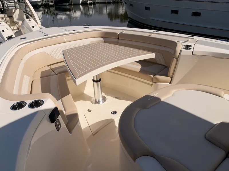 Slide: The Image of Scout 330 LXF 2027 - 37