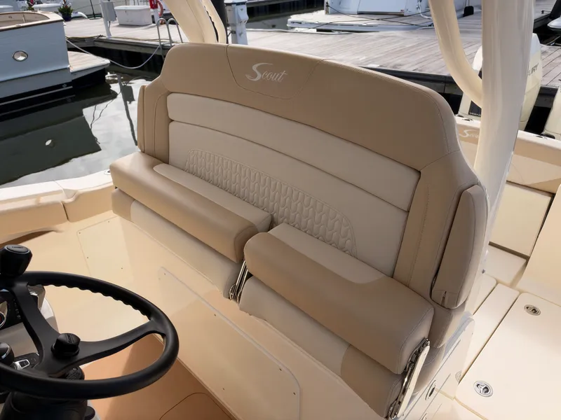 Slide: The Image of Scout 330 LXF 2027 - 32