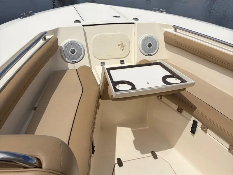 Slide: The Image of Scout 255 LXF 2018 - 13