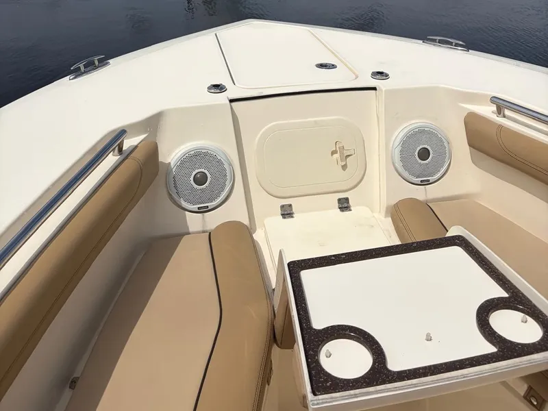 Slide: The Image of Scout 255 LXF 2018 - 14