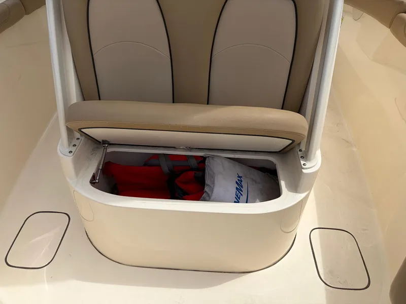 Slide: The Image of Scout 255 LXF 2018 - 19