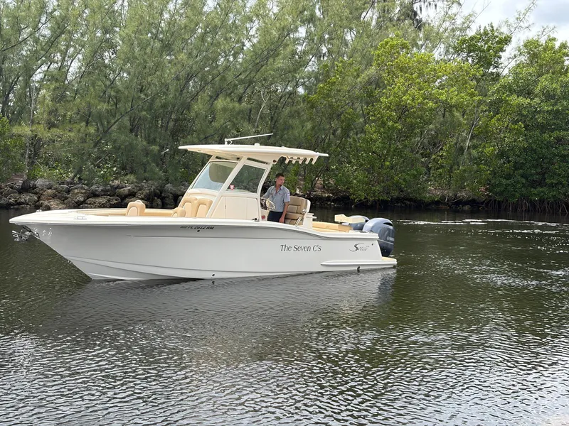 Slide: The Image of Scout 255 LXF 2018 - 4