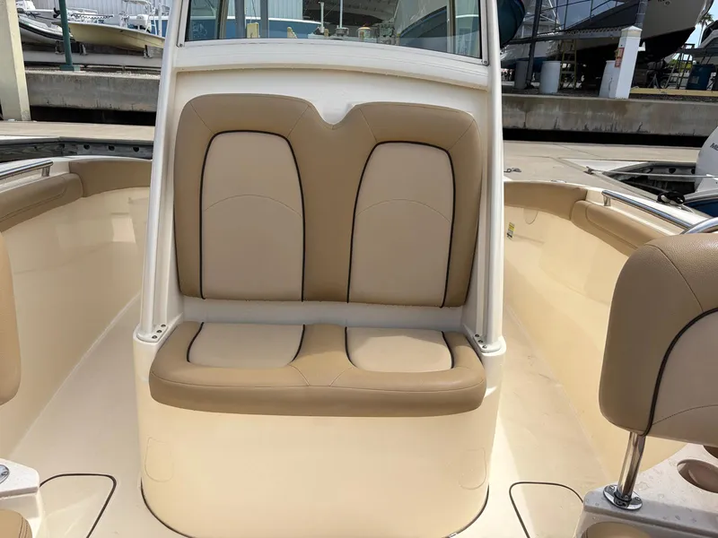 Slide: The Image of Scout 255 LXF 2018 - 17