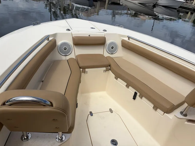 Slide: The Image of Scout 255 LXF 2018 - 11