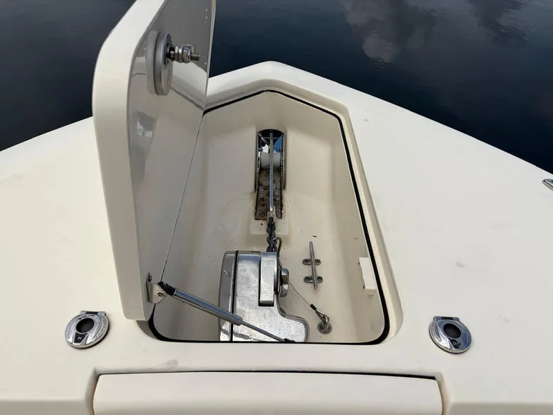 Slide: The Image of Scout 255 LXF 2018 - 10