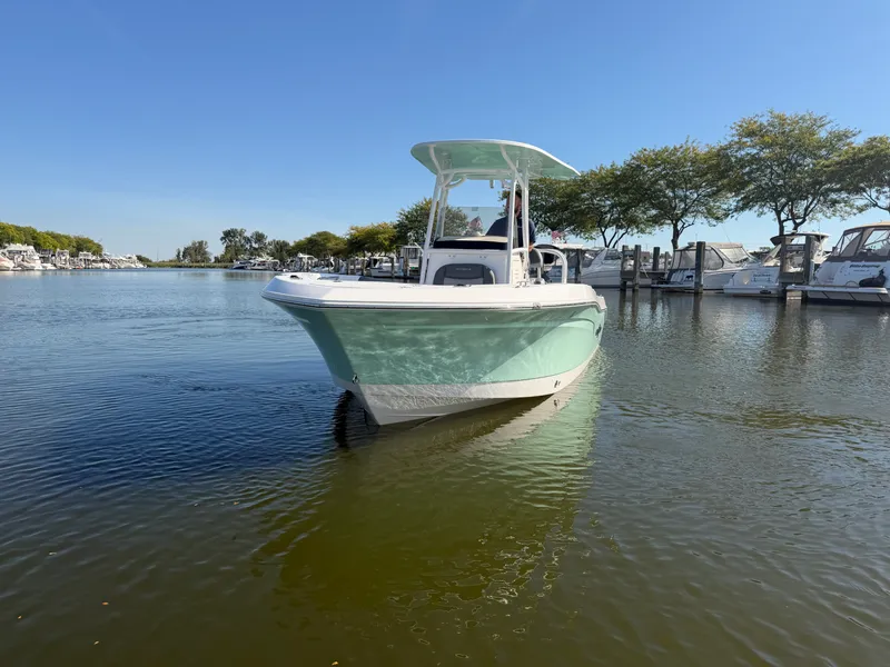 Slide: The Image of NauticStar 222L OFFSHORE 2024 - 3
