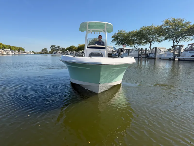 Slide: The Image of NauticStar 222L OFFSHORE 2024 - 4