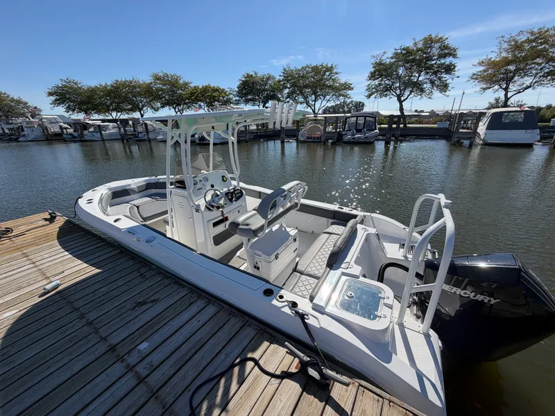 Slide: The Image of NauticStar 222L OFFSHORE 2024 - 11