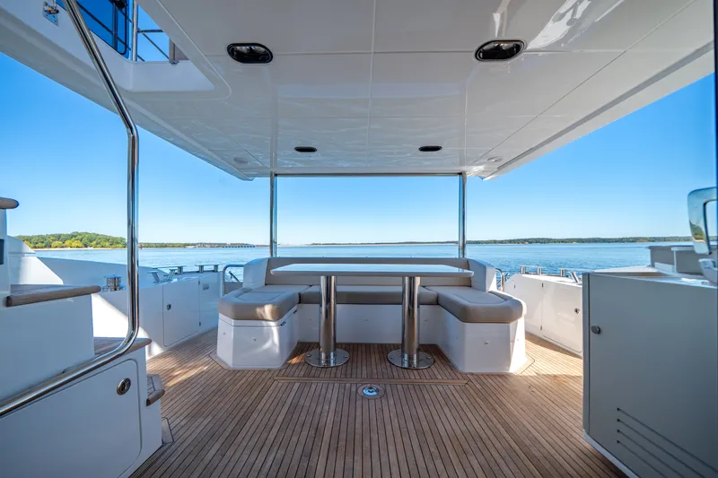 Slide: The Image of Azimut FLY 60 2024 - 49