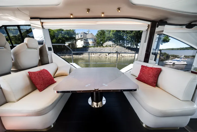 Slide: The Image of Azimut FLY 60 2024 - 42