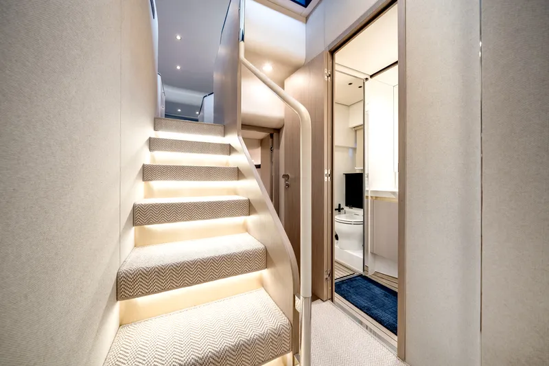 Slide: The Image of Azimut FLY 60 2024 - 25