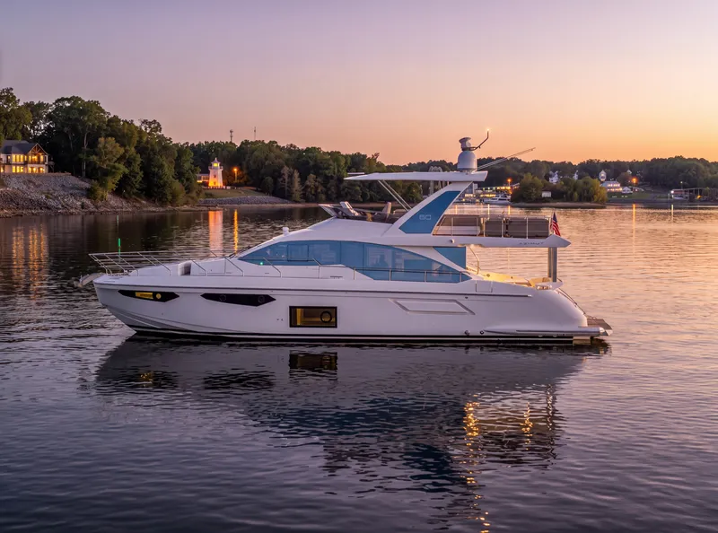 Slide: The Image of Azimut FLY 60 2024 - 1