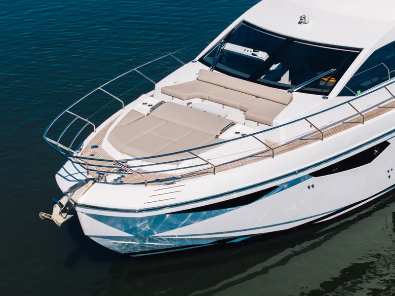 Slide: The Image of Azimut FLY 60 2024 - 64