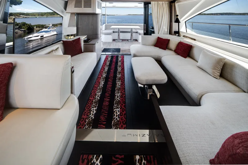 Slide: The Image of Azimut FLY 60 2024 - 47