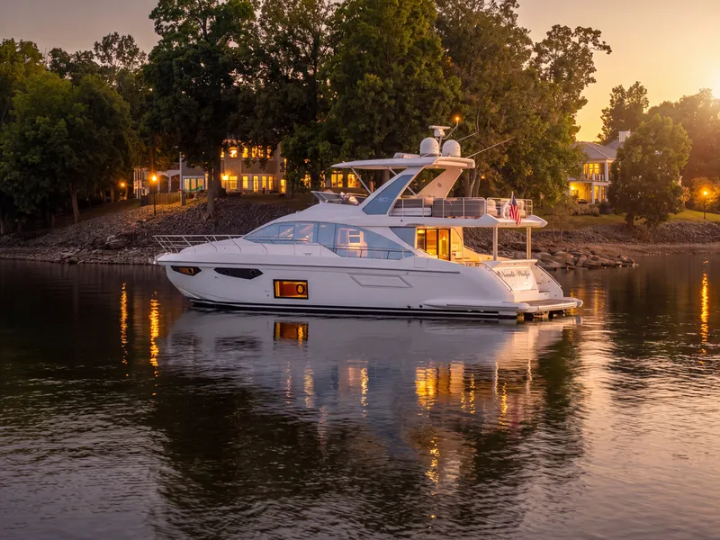 Slide: The Image of Azimut FLY 60 2024 - 2