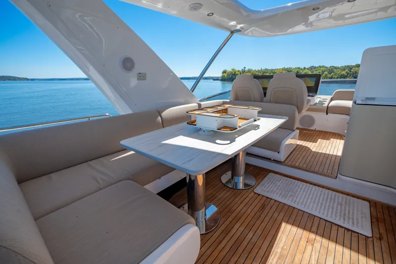 Slide: The Image of Azimut FLY 60 2024 - 56
