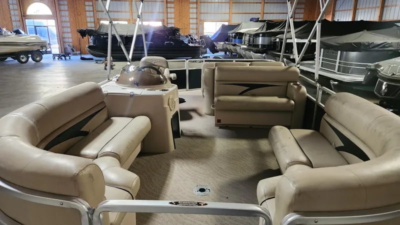 Slide: The Image of Harris 200 CX 2011 - 11