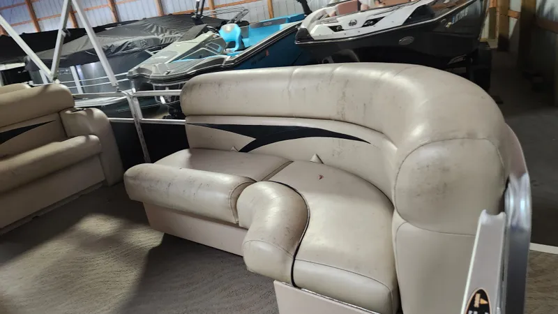 Slide: The Image of Harris 200 CX 2011 - 13