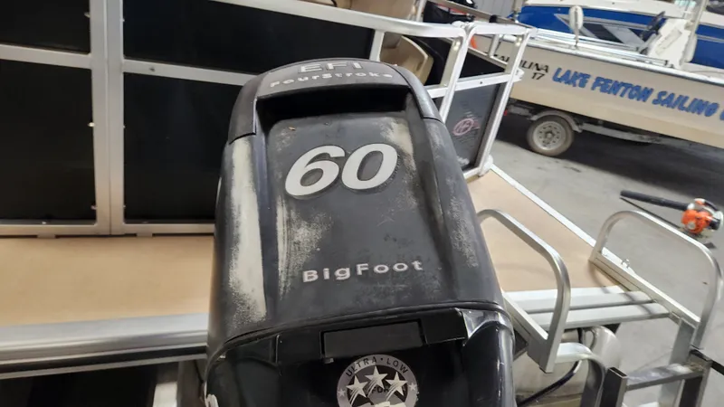 Slide: The Image of Harris 200 CX 2011 - 3