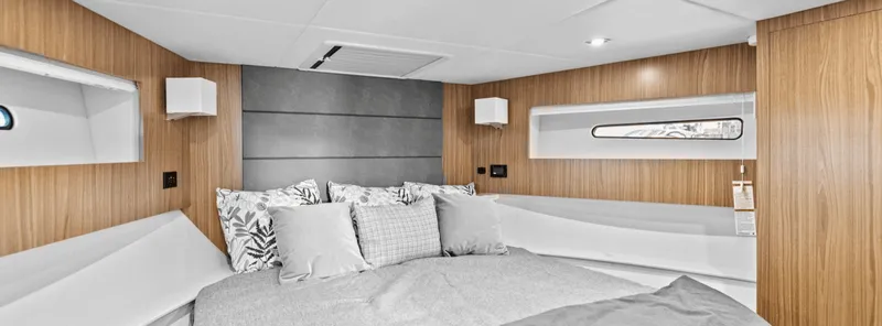 Slide: The Image of Cruisers 42 Cantius 2027 - 3