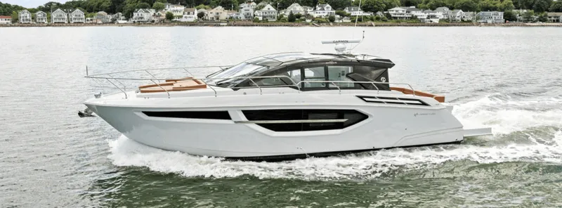 The Image of Cruisers 42 Cantius 2027 - 0