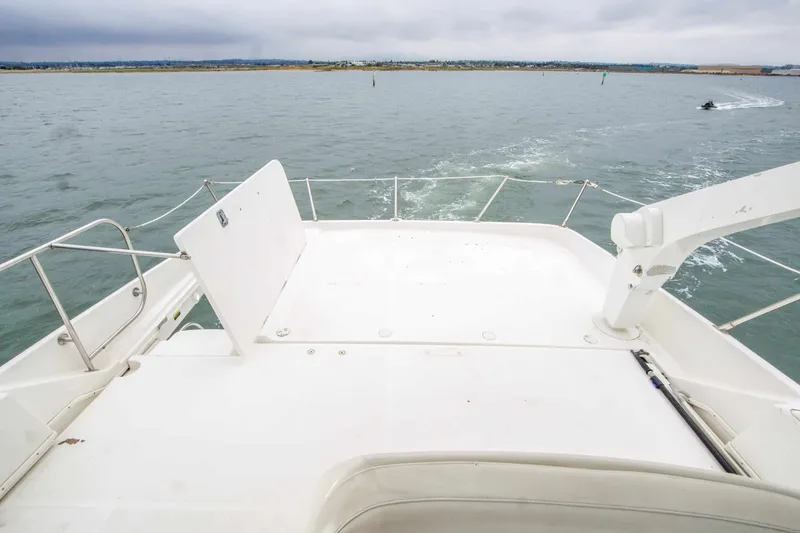 Slide: The Image of Bayliner 5288 Pilothouse Motor Yacht 1999 - 11