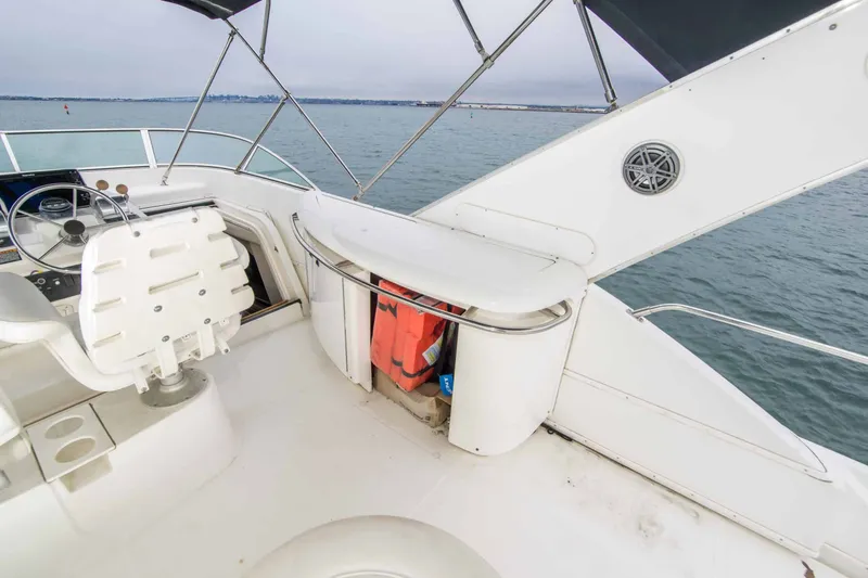 Slide: The Image of Bayliner 5288 Pilothouse Motor Yacht 1999 - 10