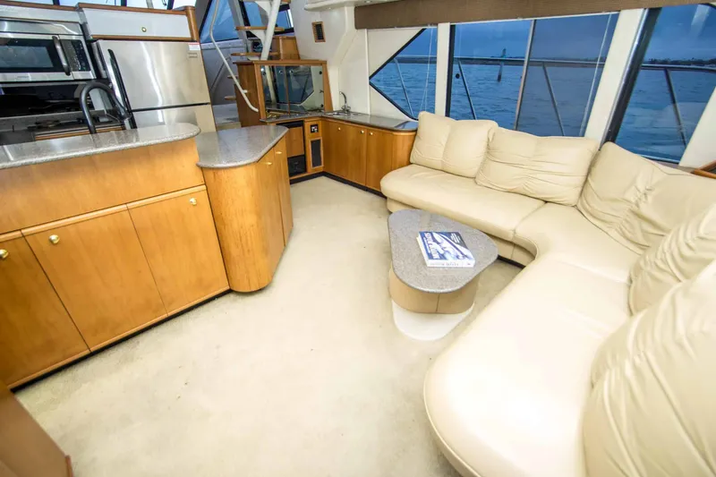 Slide: The Image of Bayliner 5288 Pilothouse Motor Yacht 1999 - 24