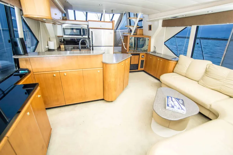 Slide: The Image of Bayliner 5288 Pilothouse Motor Yacht 1999 - 25