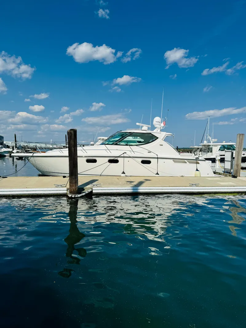 Slide: The Image of Tiara 3900 Sovran 2007 - 1