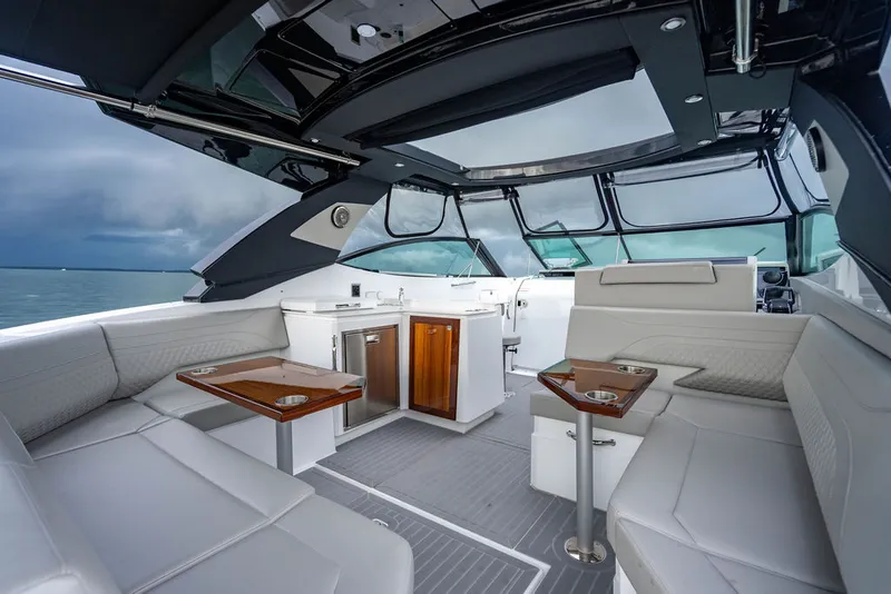 Slide: The Image of Cruisers 38 GLS OB 2024 - 43