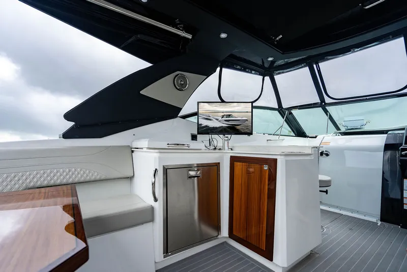 Slide: The Image of Cruisers 38 GLS OB 2024 - 77