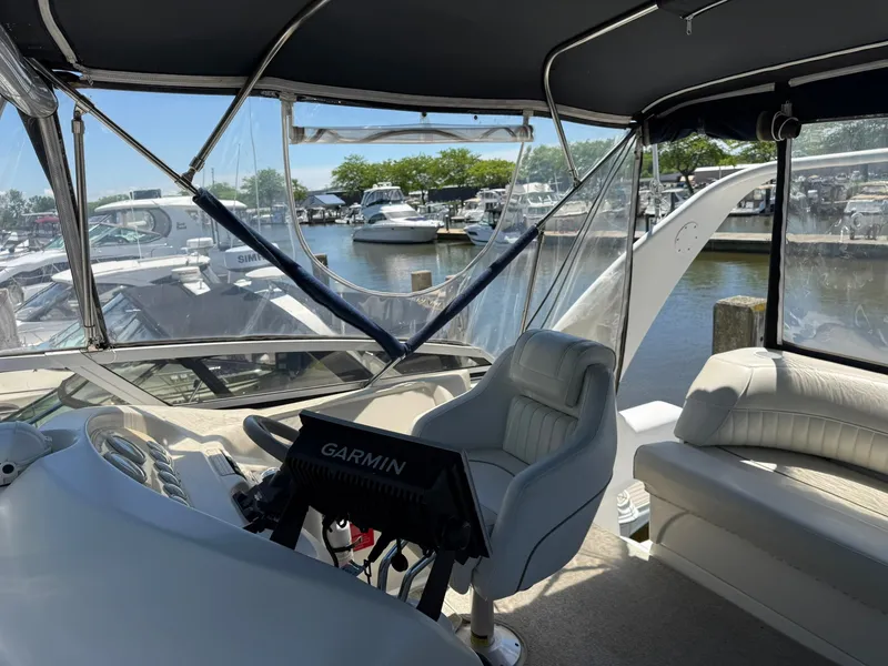 Slide: The Image of Cruisers 3585 FLYBRIDGE 1998 - 15