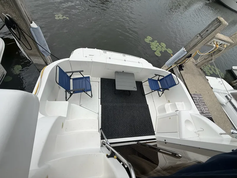 Slide: The Image of Cruisers 3585 FLYBRIDGE 1998 - 4