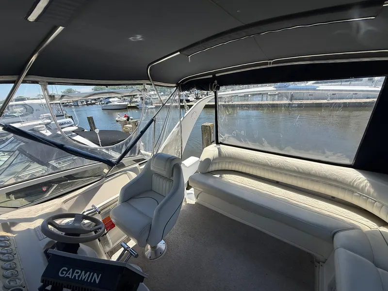 Slide: The Image of Cruisers 3585 FLYBRIDGE 1998 - 11