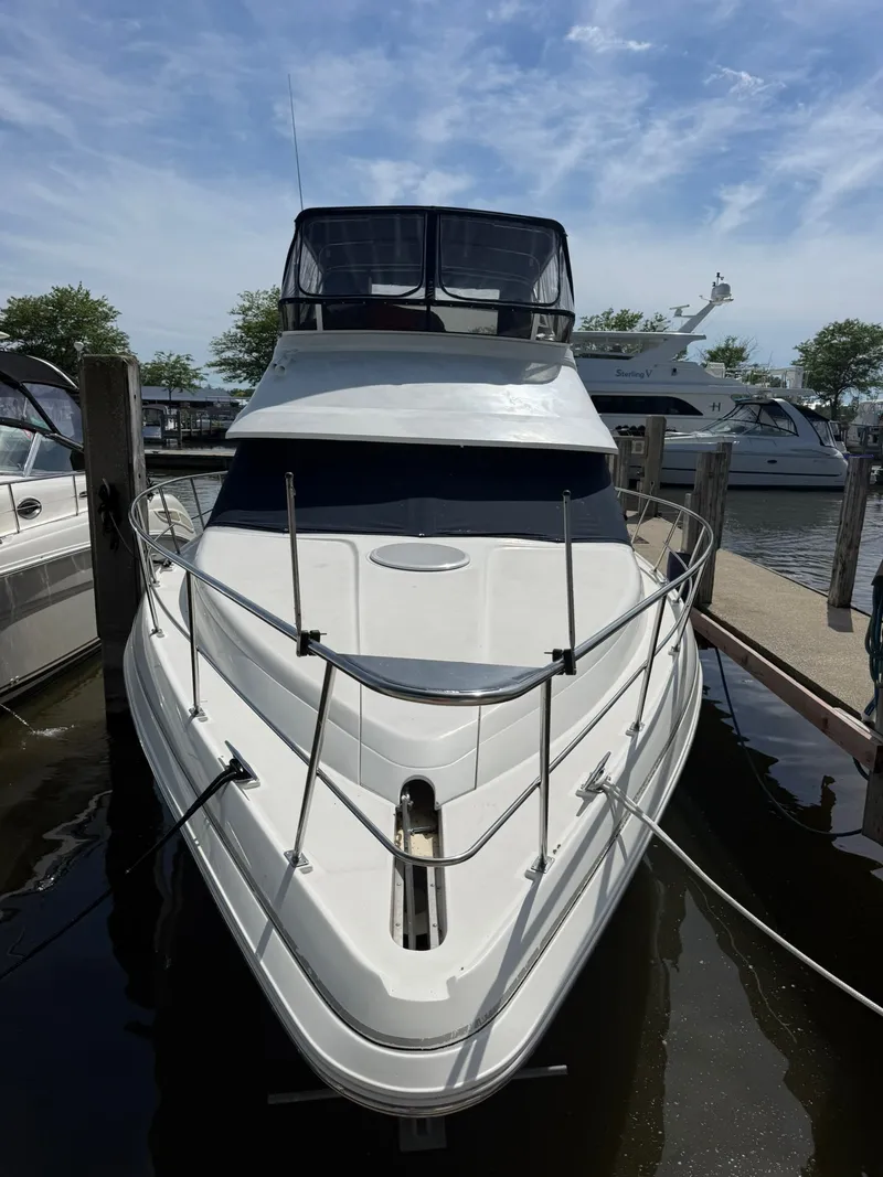 Slide: The Image of Cruisers 3585 FLYBRIDGE 1998 - 5