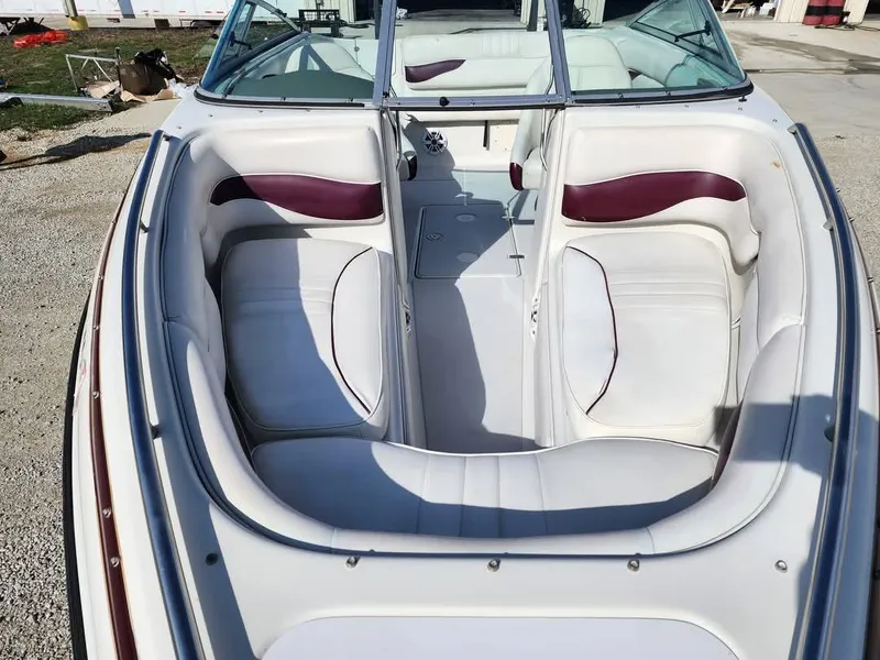 Slide: The Image of Crownline Boats 205 BR 2001 - 14