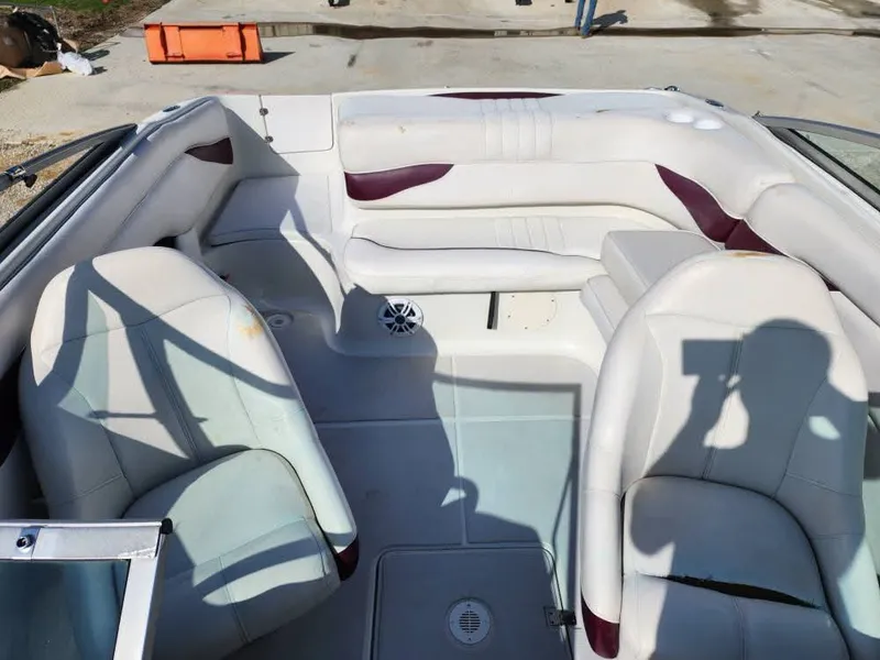 Slide: The Image of Crownline Boats 205 BR 2001 - 3