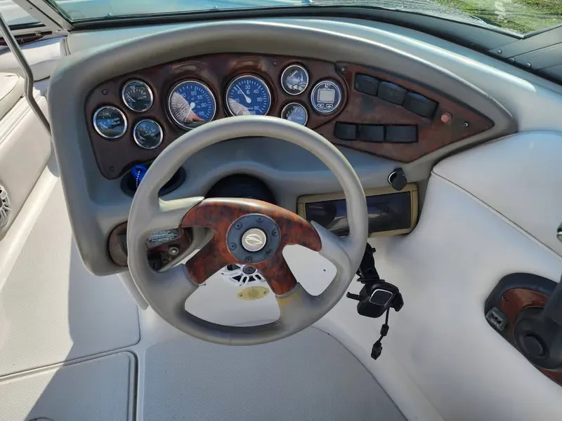 Slide: The Image of Crownline Boats 205 BR 2001 - 9