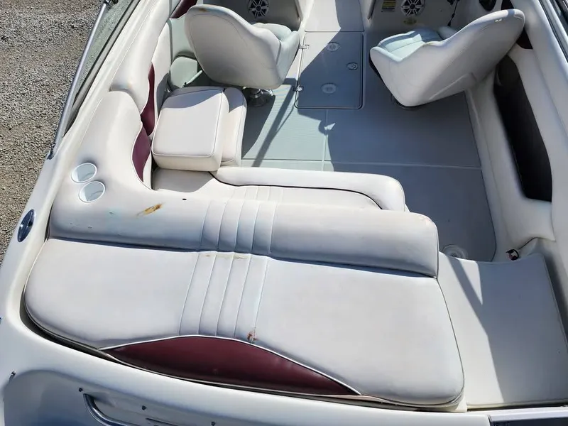 Slide: The Image of Crownline Boats 205 BR 2001 - 5