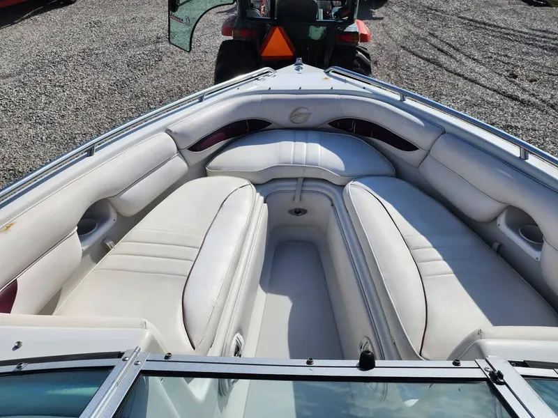 Slide: The Image of Crownline Boats 205 BR 2001 - 12