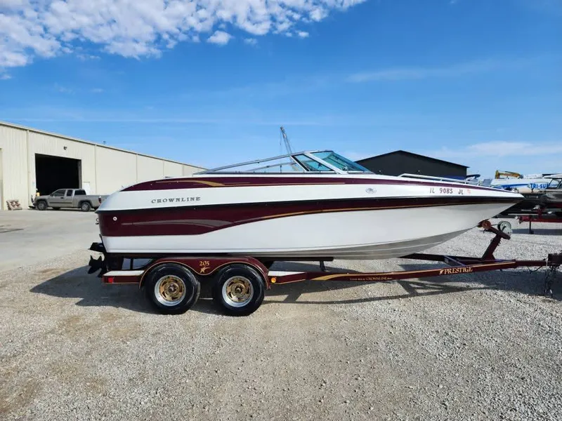 Slide: The Image of Crownline Boats 205 BR 2001 - 10