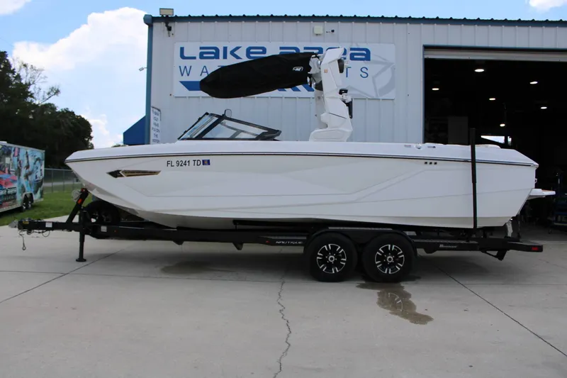 Slide: The Image of Nautique G25 2022 - 0