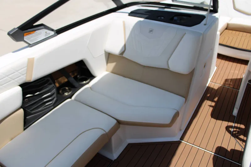 Slide: The Image of Nautique G25 2022 - 11